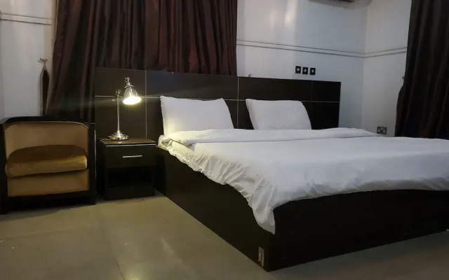 Luxury Suites and Apartments