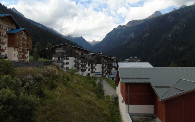 Lou Services Apartment CB40 LSI 001