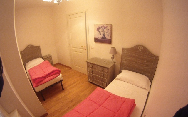 The charmant apartment with lake view