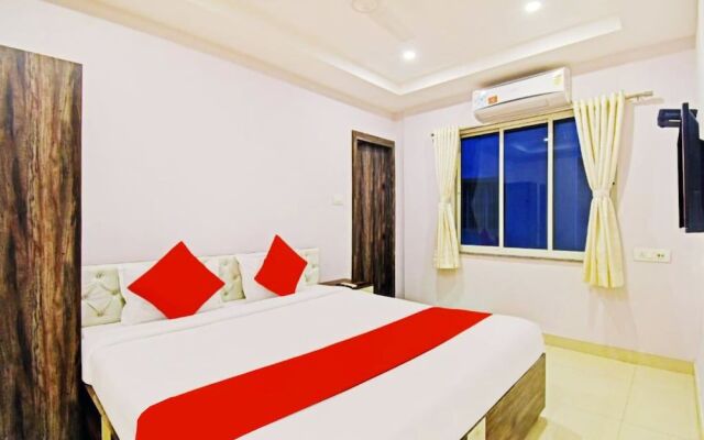 Goroomgo Royal Galaxy Newtown Kolkata