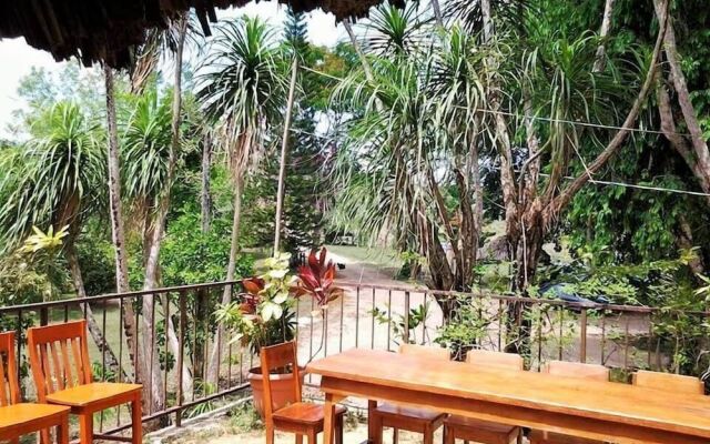 Clarissa Falls Resort