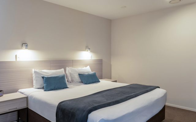 Quest Cathedral Junction Serviced Apartments – Guest Rooms – Christchurch