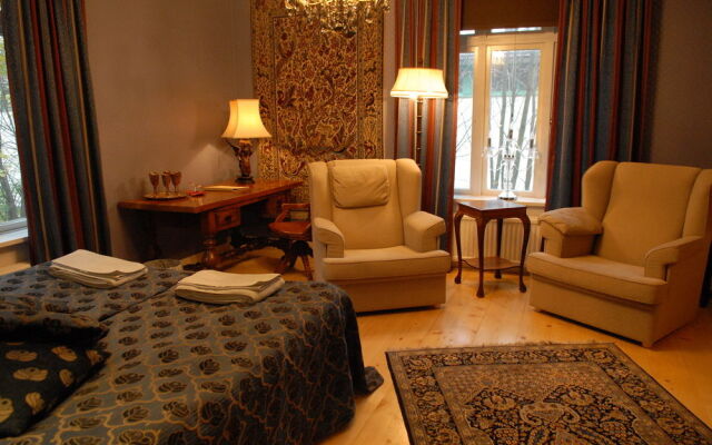 Svefi Hotell & Vandrarhem