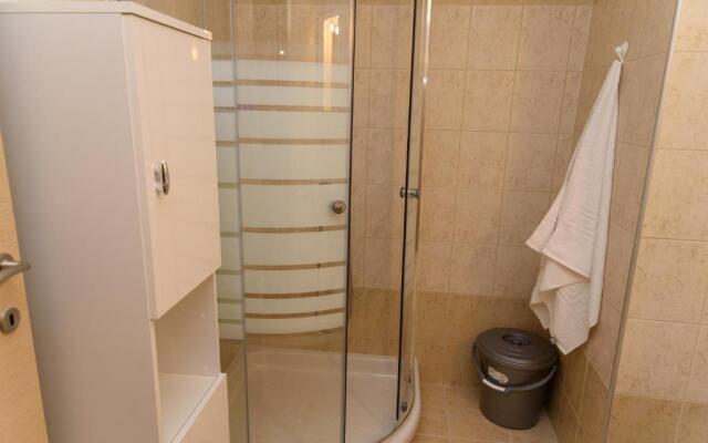 Amelia 3 Luxury Apartments