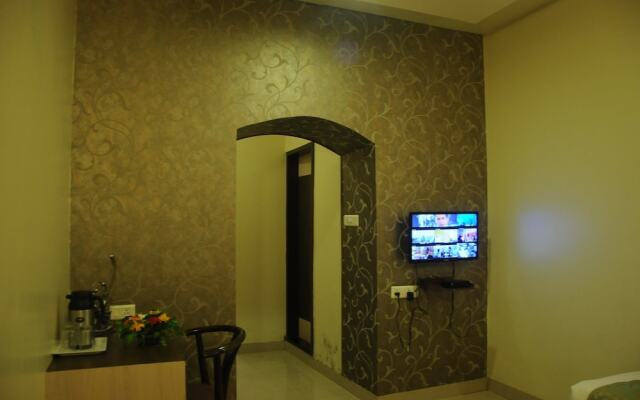 JK Rooms 104 Hotel Madhav International