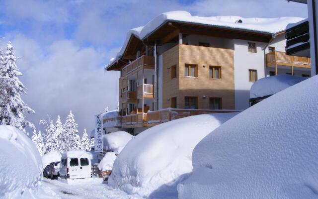 Hotel Alpine Mugon