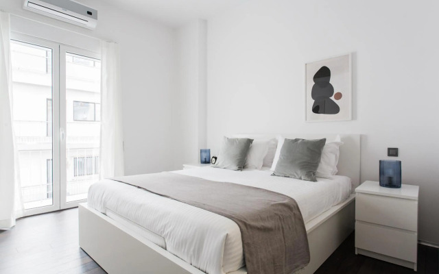 Industrial 1BR Apartment in Ampelokipoi Area by UPSTREET