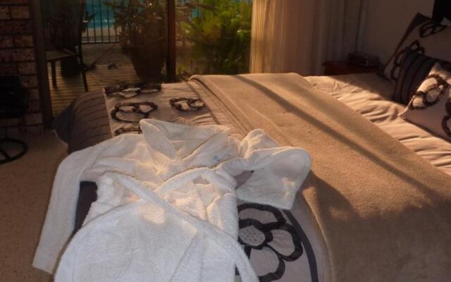 Batemans Bay Manor - Bed and Breakfast