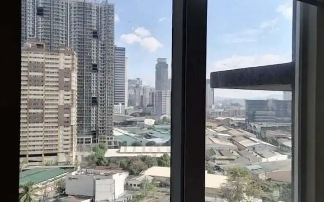 Pioneer Woodland Boni Ave.Mandaluyong