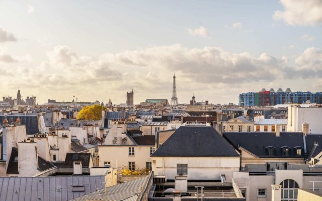 Stylish Vintage 3BR Apartment in Le Marais by GuestReady