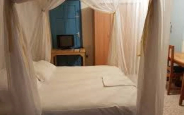 Lakeside Tourist Lodge