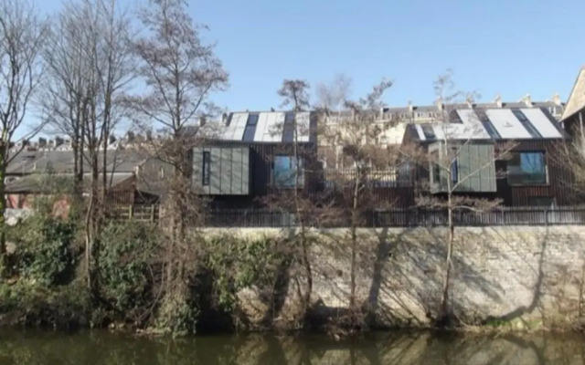 The Cliffside Loft - Distinctly Modern 3Bdr Riverside Home
