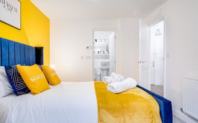 MAEVELA Apartments - Luxurious 2 Bedroom Apartment - Close to 02 Academy Birmingham - L Shape Sofa - FREE PARKING & NETFLIX - City Centre