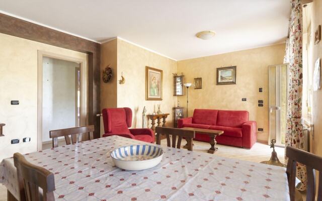 Traditional Holiday Home in Fontane Bianche With Pool