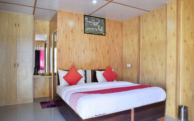 OYO 10633 The Shivalaya Retreat With In