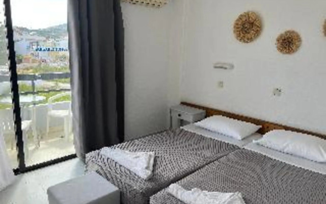 Margaret Studios & Apartments