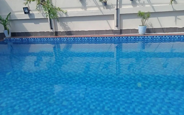 V Central Hotel