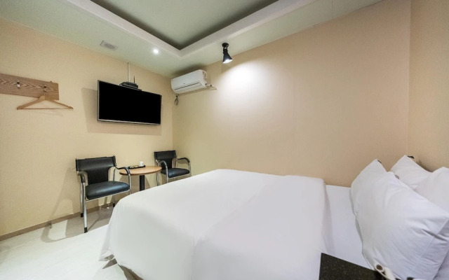 Seongnam Casa Hotel