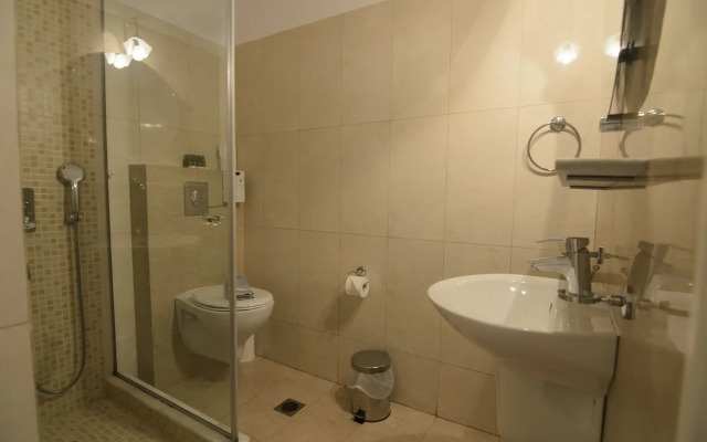 Yperia Hotel