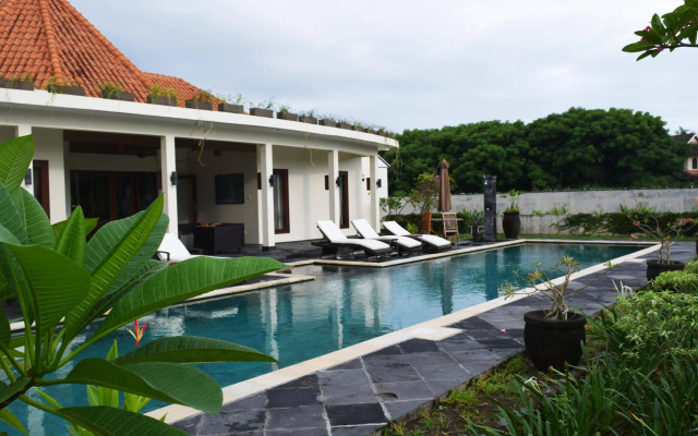 Yamari Villa