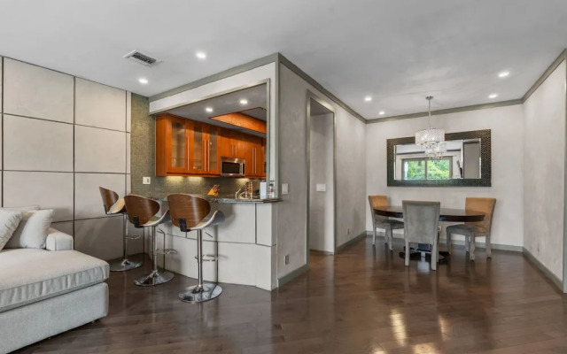 Stylish Westwood Condo