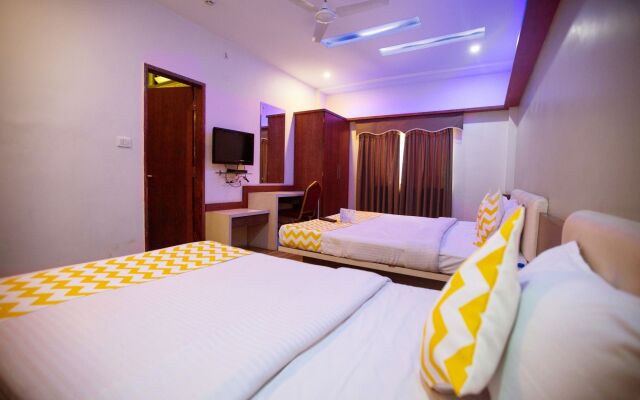 FabHotel Bee Town A.B Road