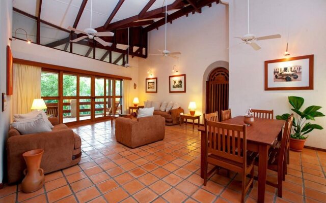 Capitán Suizo Beachfront Boutique Hotel