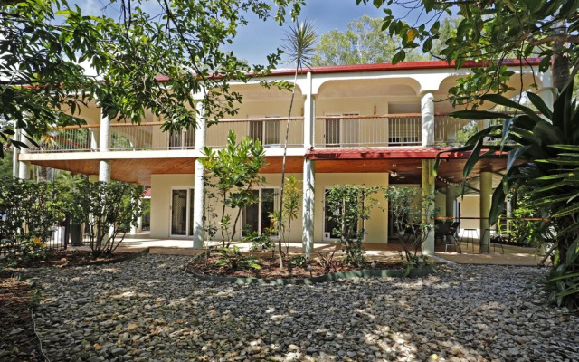 Tropical Villa Bella with Private Pool