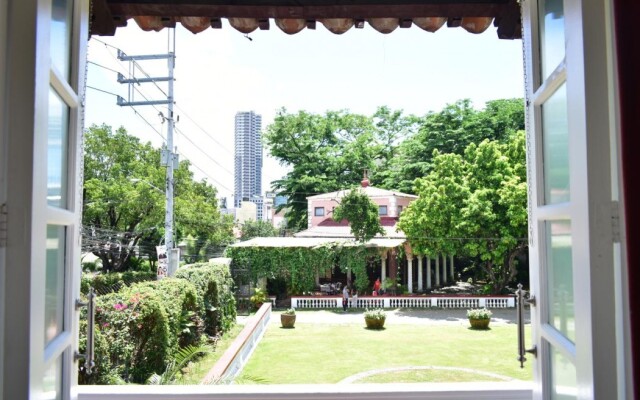 The Henry Suites MiraNila Quezon City