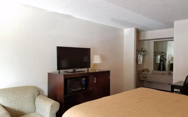 Ameriview Inn and Suites