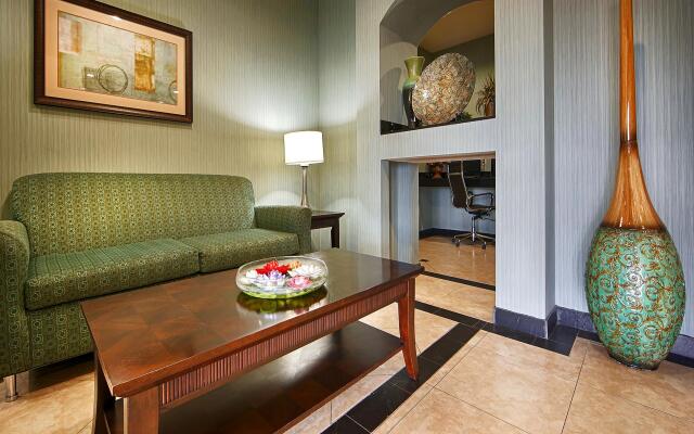 Executive Inn & Suites