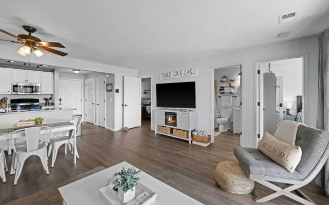 Lake Views, Balcony: Condo Near Silver Dollar City