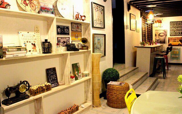Mountain Breeze Hostel Tagaytay Center