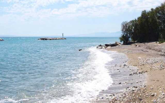 Apartment With in Kiato With Wonderful sea View and Enclos