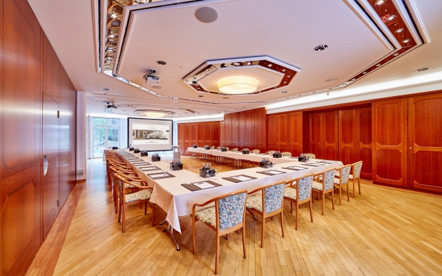 Hotel am Badersee