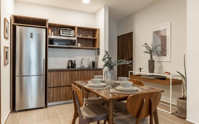 Casai Roma 1 BR Central Studio