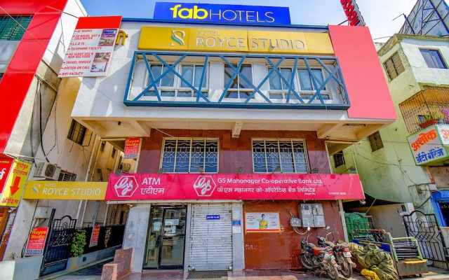 Fabhotel Royce Studio Apartments