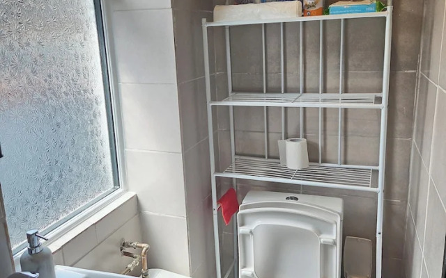 Cosy Studio in Dudley City Center