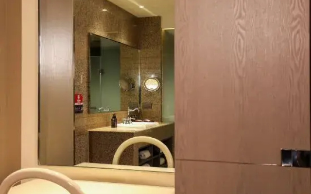 Mercure Urumqi South Lake