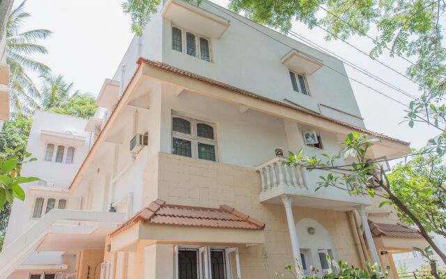 OYO Hermitage Apartments Near Sri Someshwara Swami Temple