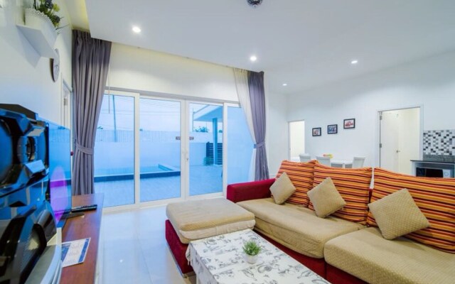 White Rose Pool Villa Hun Hin