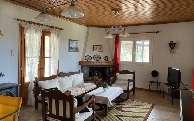 Cosy Calm Cottage in Olive Trees With sea View