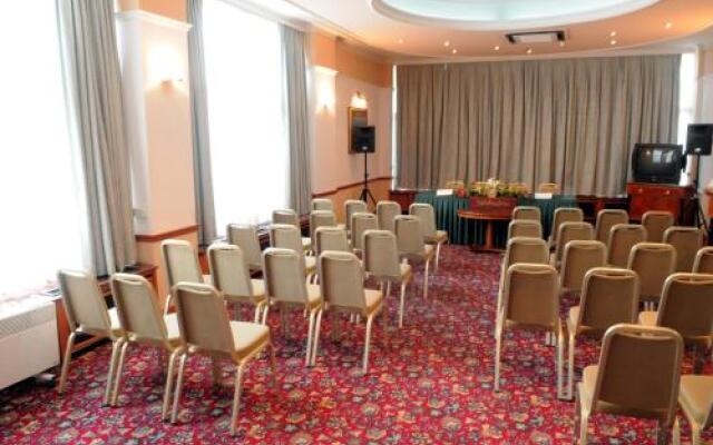 Holiday Inn Skopje