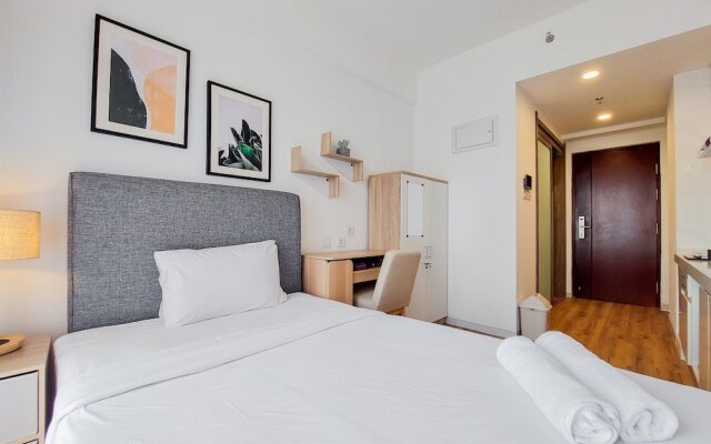 Warm And Simply Studio Apartment At Sky House Bsd