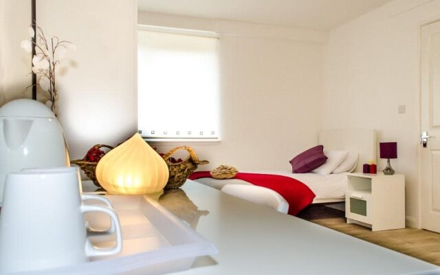 Ava Residence