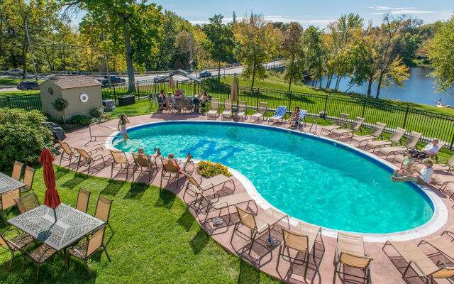 University Inn Academic Suites