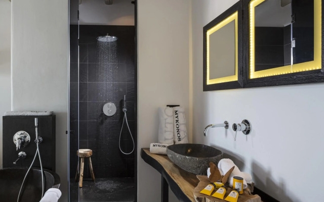 Myconian Utopia Relais & Chateaux