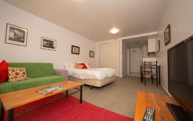 Lovely Studio Apartment with Balcony