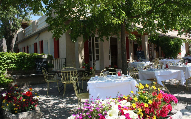 Hôtellerie du Domaine de Cabasse