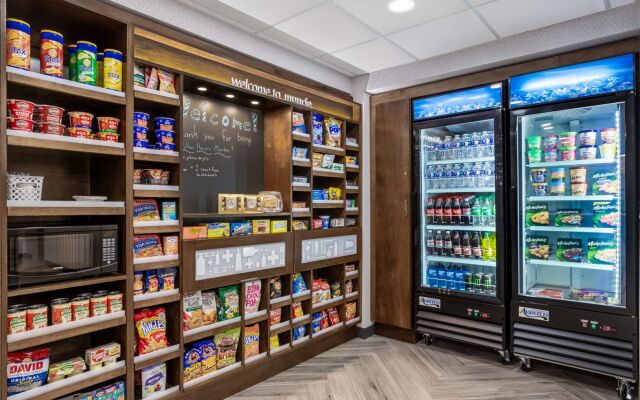 Hampton Inn & Suites Muncie